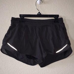 Lululemon 2.5 in Hotty Hot Short *liner is cut out